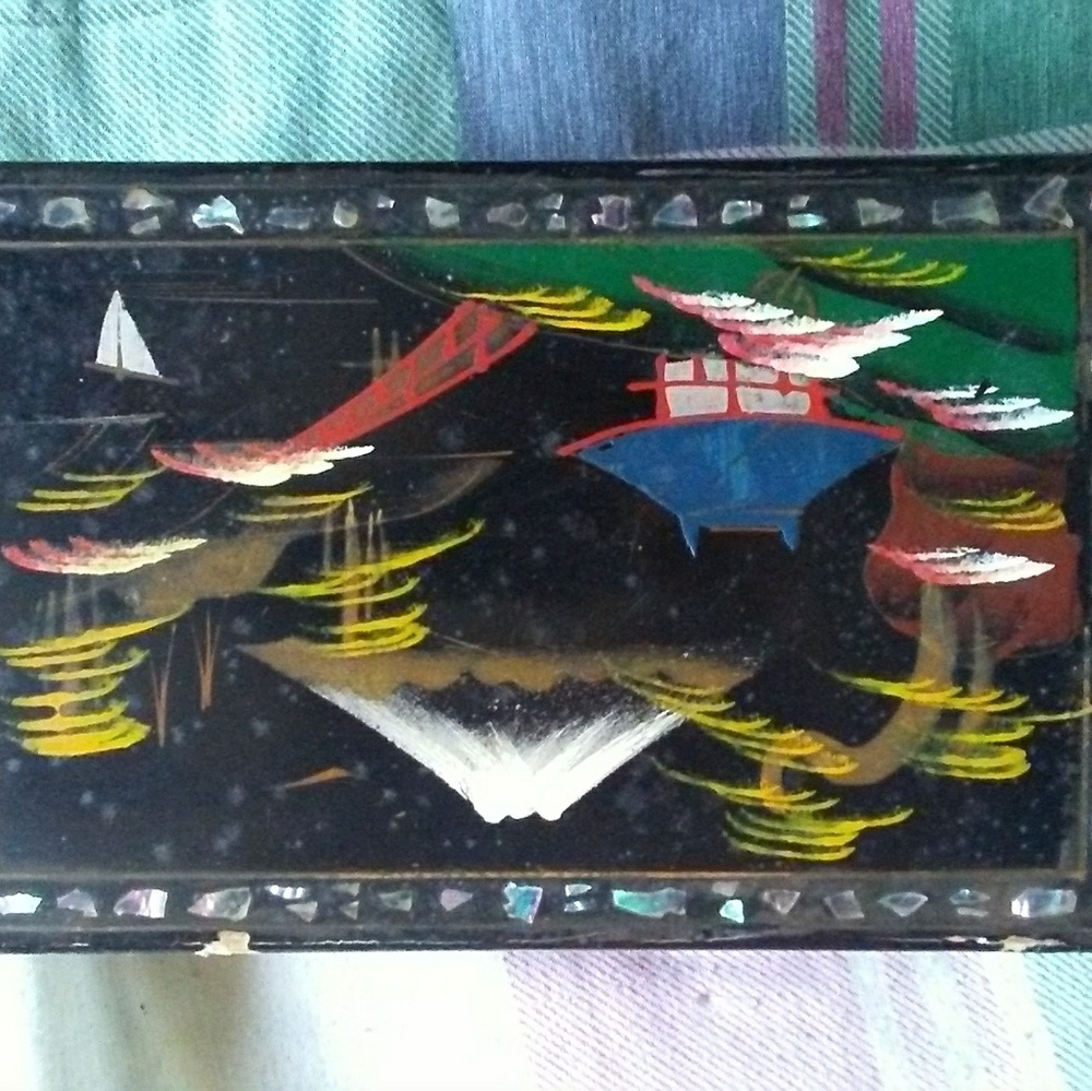 Jewelry box - Picture 2 of 6